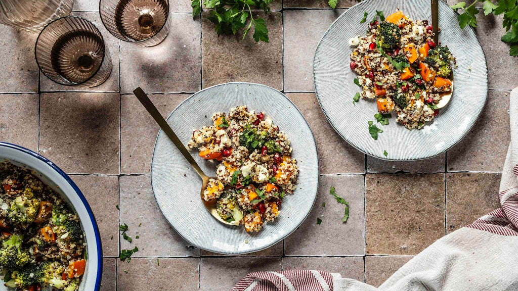 Quinoa Salat mit Feta und Ofengemüse vom Blech